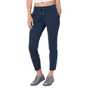 Lululemon On The Fly Pant size 6 in True Navy